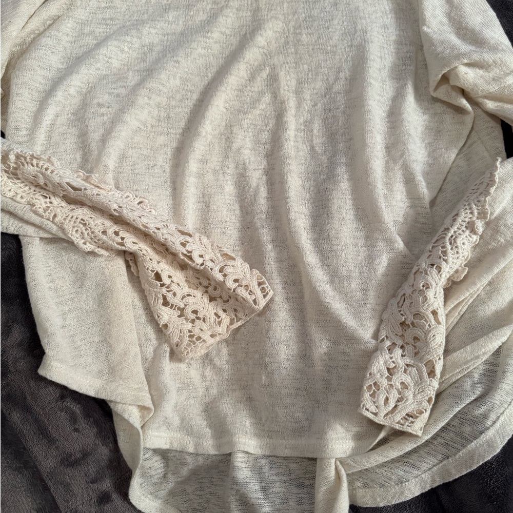 Ivory Lace Sleeve Top